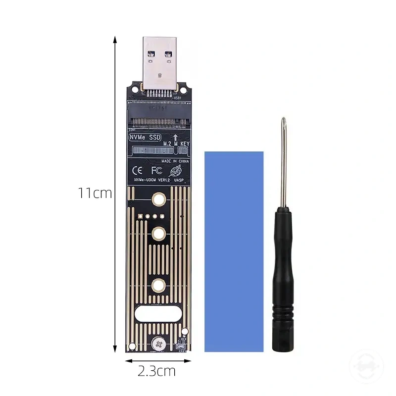 Conversor SSD M.2 NVMe con conexiones USB Type-A y Type-C para unidades con clave M
